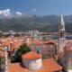 Budva privlači veliki broj turista usred sezone, trenutno oko 45.000 gostiju (VIDEO) – turisti u Budvi