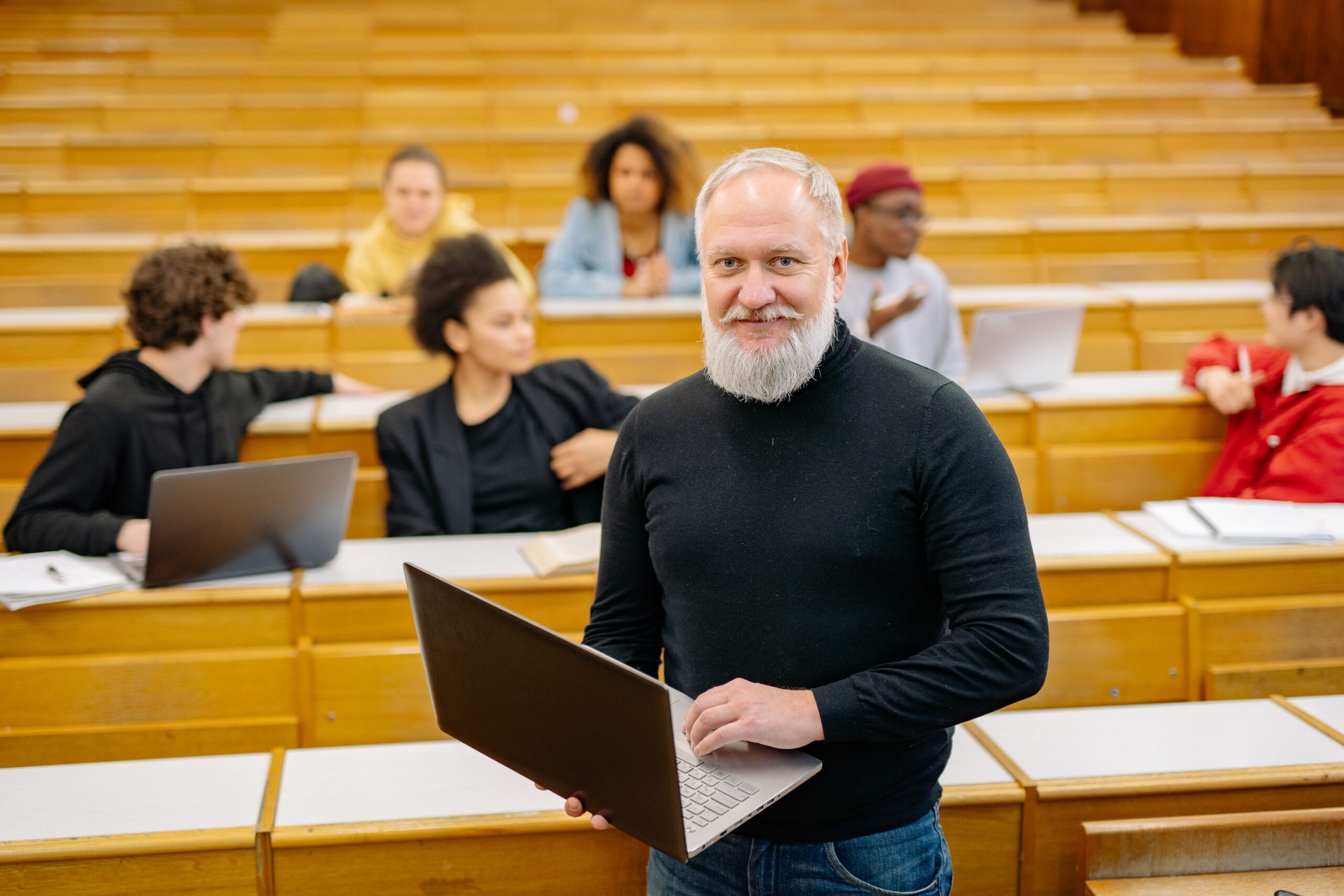 Profesor sa Kembridža podneo ostavku zbog optužbi za plagijat – ostavka profesora na Kembridžu