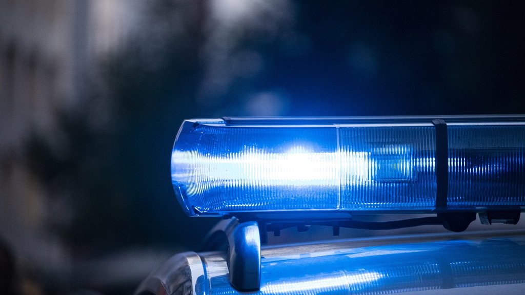 Tragedija u Ugrinovačkoj: Čovek izgubio život ispod kamiona u Zemunu – tragedija u Zemunu