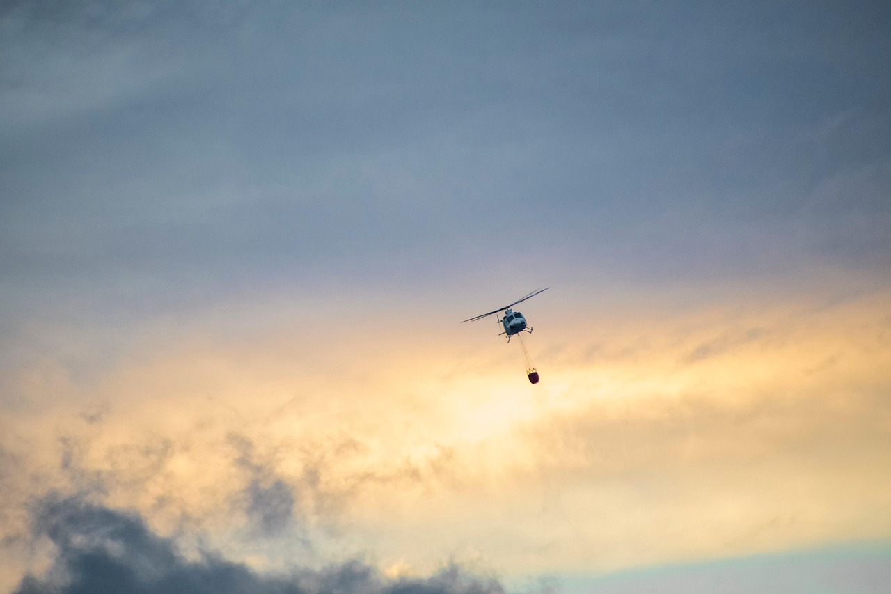 Vojska Srbije angažuje helikoptere za gašenje požara u Deliblatskoj peščari – Vojska Srbije Deliblatska peščara