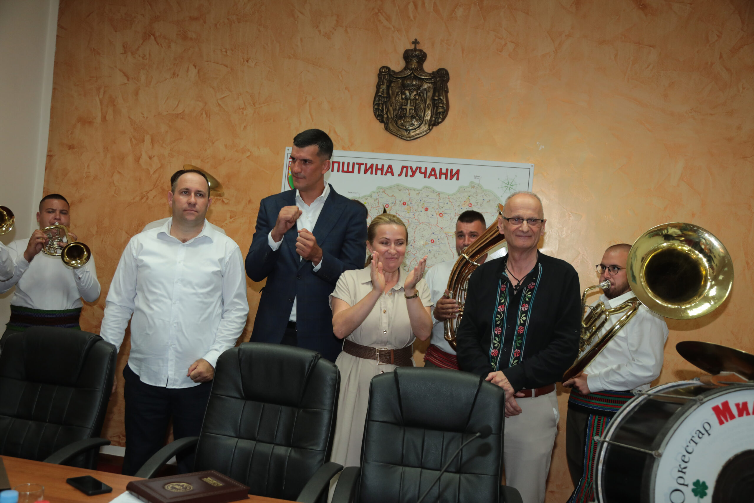 Takmičenje u narodnoj nošnji i zdravicama obeležilo Sabor u Guči – Sabor trubača Guča
