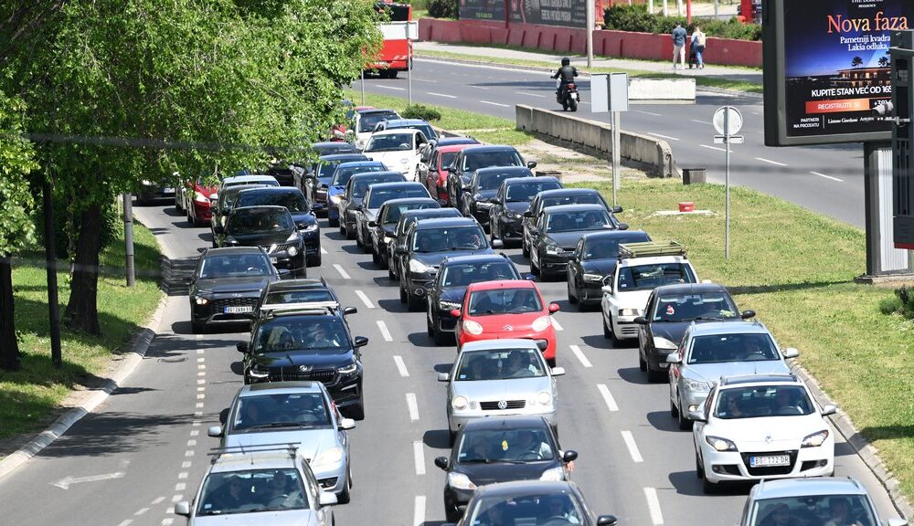 Gužve na granici iz Srbije: Čeka se do četiri sata, vozači da obrate pažnju