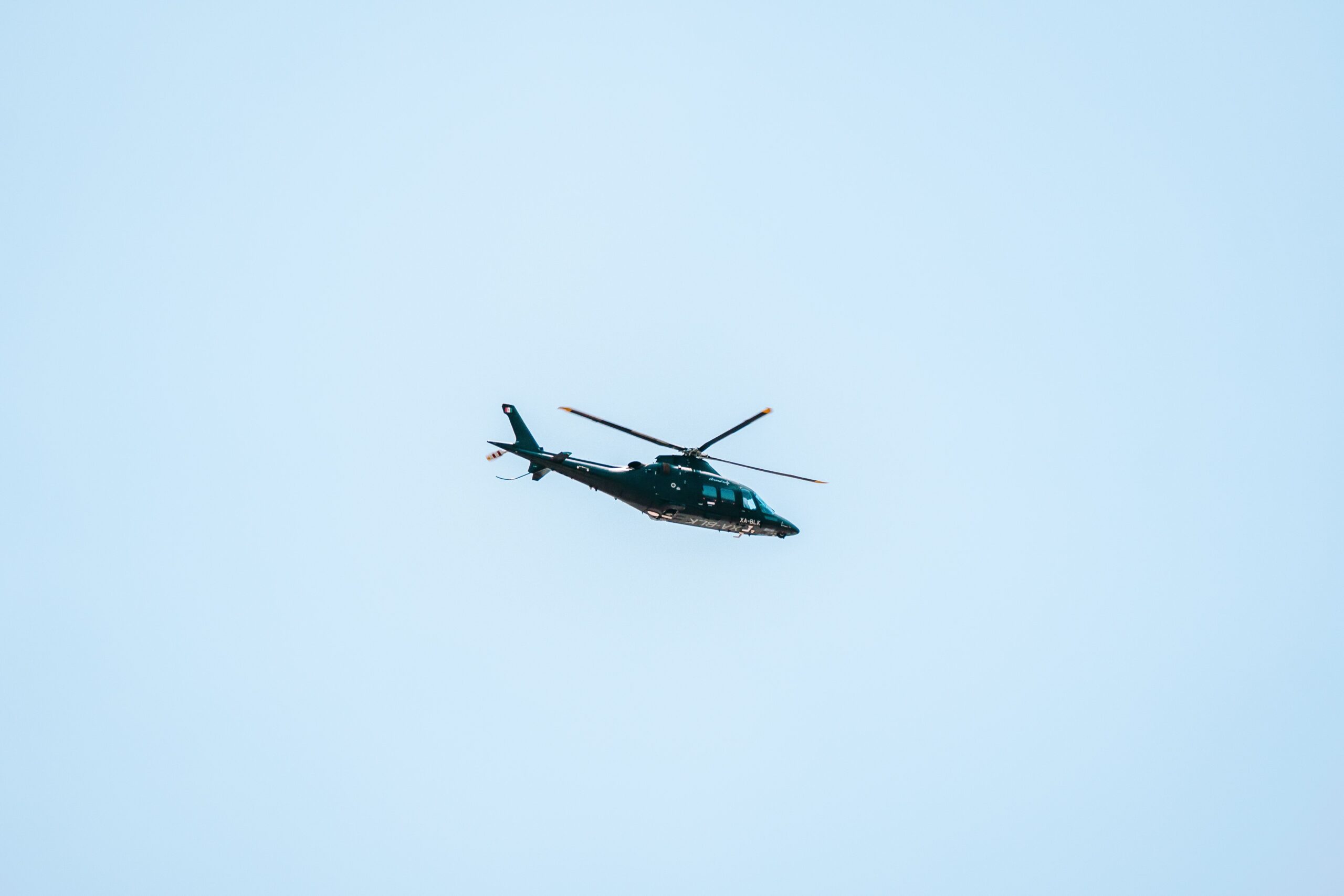 Helikopter se srušio dok je gasio požar u Utahu, sudbina dvoje ljudi nepoznata – helikopter srušio Utah