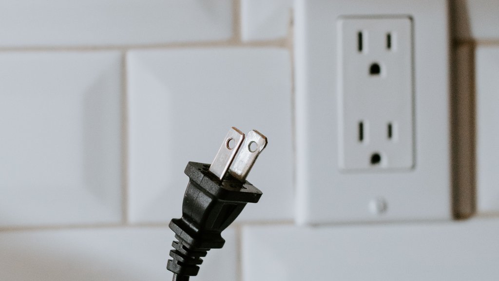 Isključenja struje u Zemunu: Veliki broj ulica danas bez električne energije zbog radova