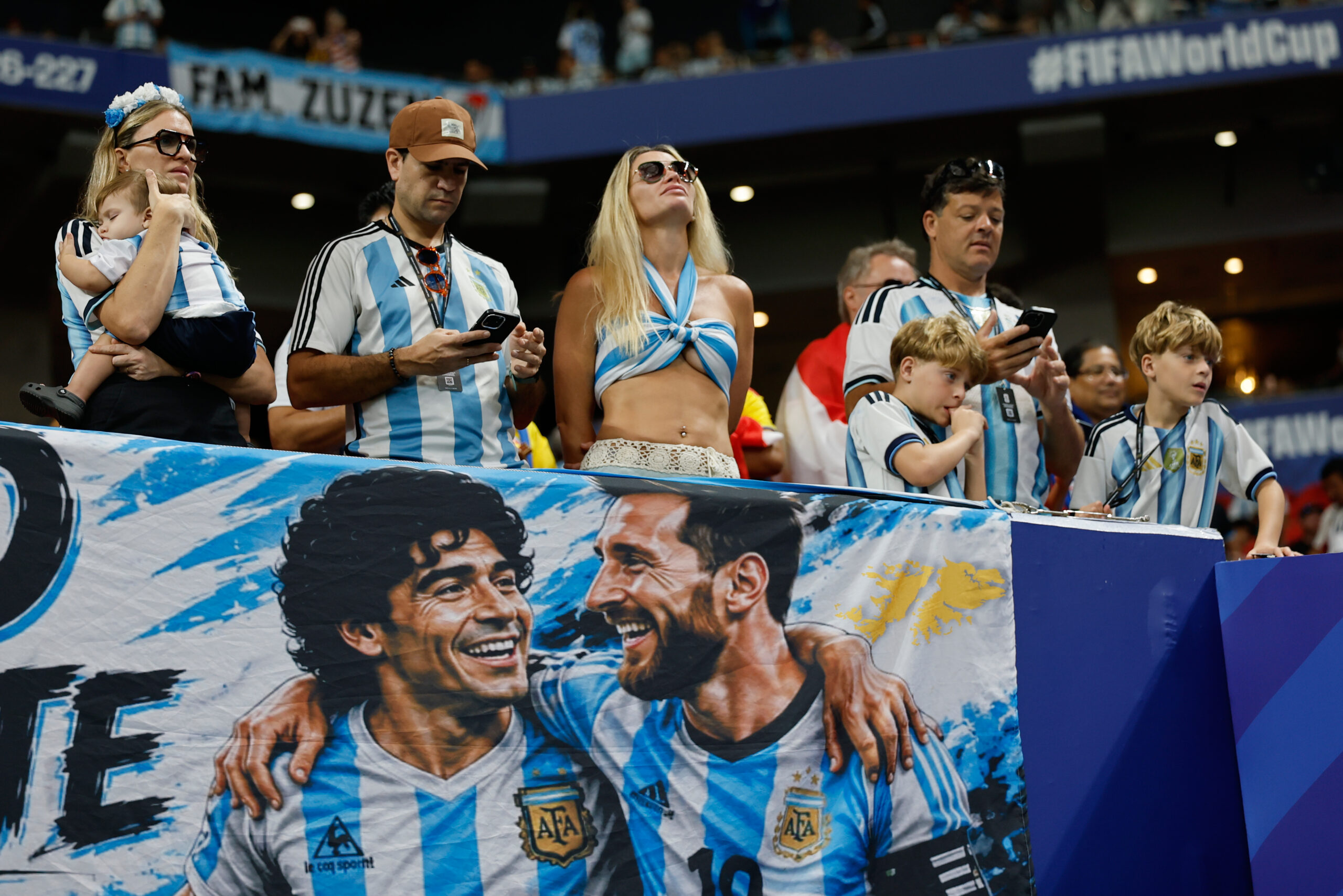 Legendarna lopta sa 'Božjom rukom' Maradone ide na aukciju: Cena može premašiti 10 miliona dolara – Diego Armando Maradona Svetsko prvenstvo lopta