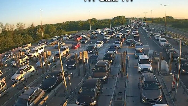 Gužva na graničnom prelazu Batrovci: Čekanja traju i do tri sata