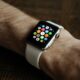 Apple razmatra veće i manje ekrane za buduće Apple Watch modele, moguć i model bez displeja – Apple Watch bez ekrana