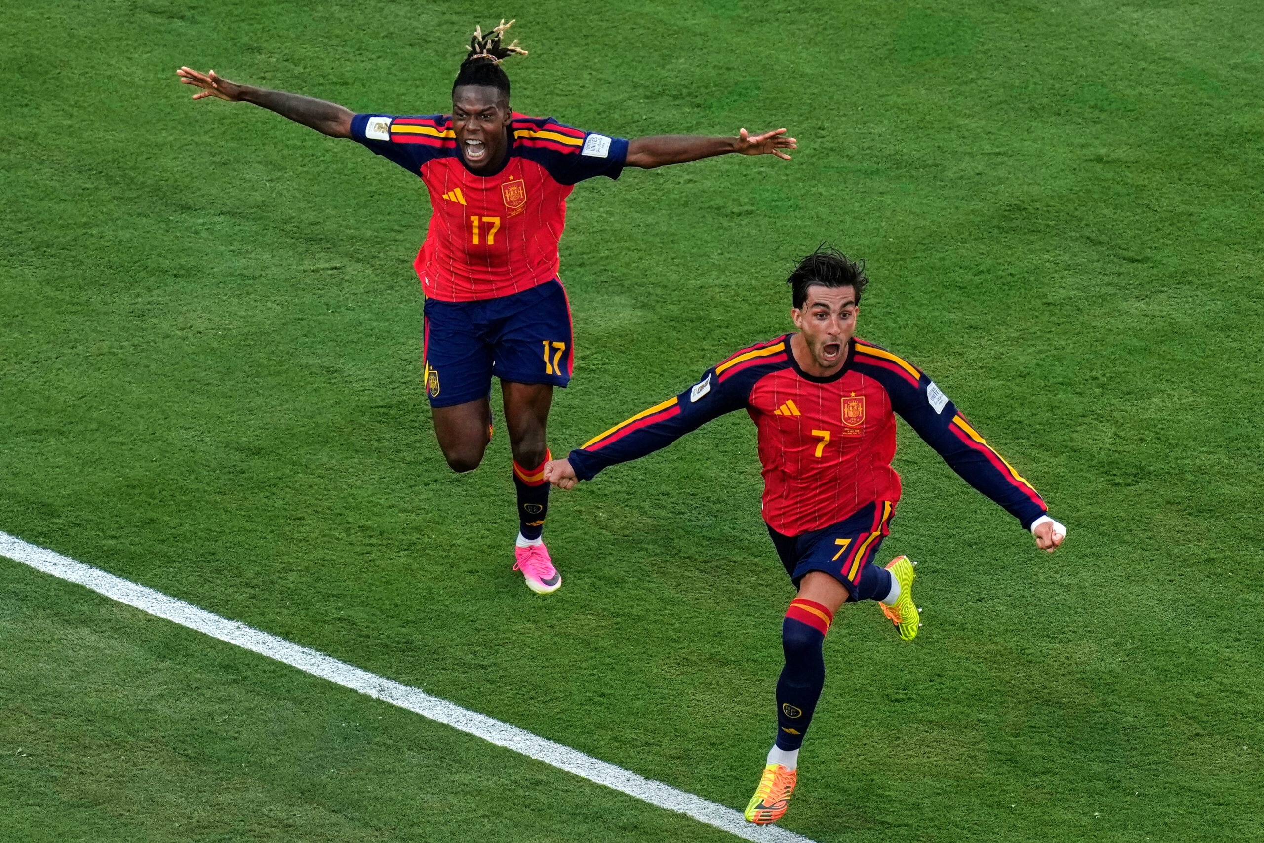 Valensija čeka milion evra od transfera Ferana Toresa: PSG i Barselona blizu dogovora – Ferran Torres transfer PSG