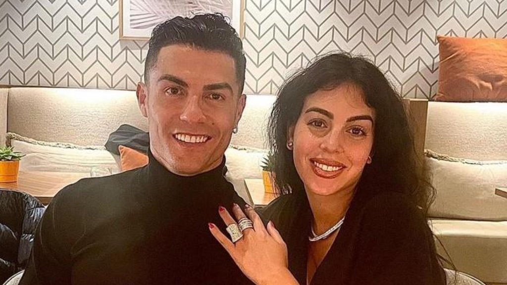 Kristijano Ronaldo objavio fotografiju sa burmom, Georgina nosi isti prsten – Kristijano Ronaldo burma