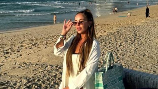 Nataša Rodić pokazala zavidnu figuru na Mikonosu, luksuzni detalji privukli pažnju – leopard bikini na Mikonosu