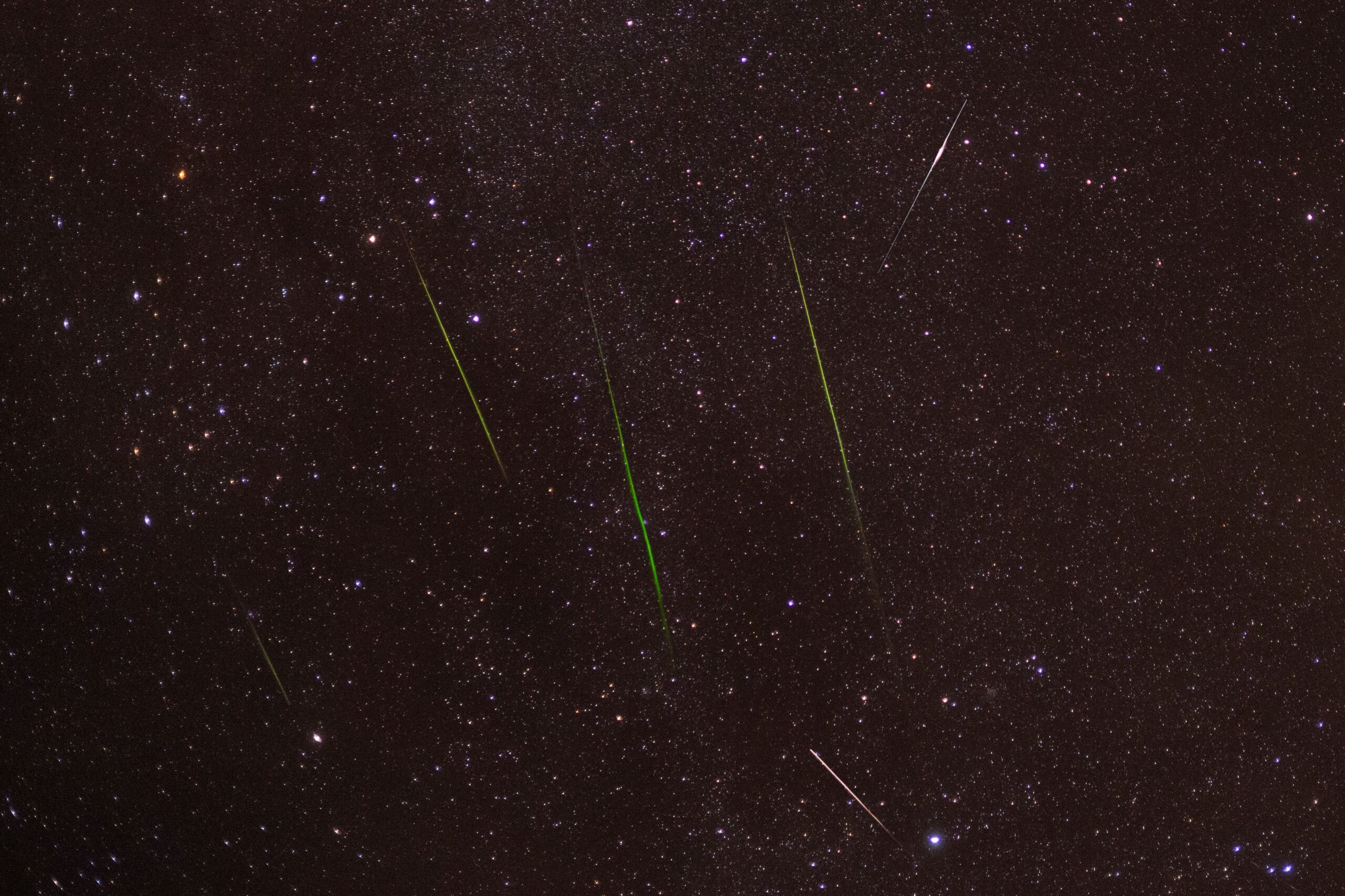 Perseidi dostižu vrhunac: Spektakl meteora osvetljava nebo – Perseidi meteoršou