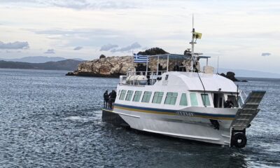 Sudar dva turistička broda kod Krfa, tri putnika prevezena u bolnicu
