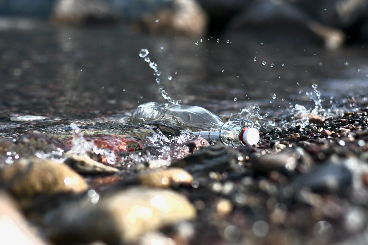 message in a bottle, nature, beach, water, sea, lake, drops, waves