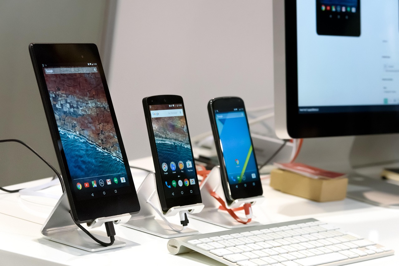 Pixel 11 Pro Fold i Galaxy Z Fold 8: Poređenje novih preklopnih telefona Google-a i Samsunga