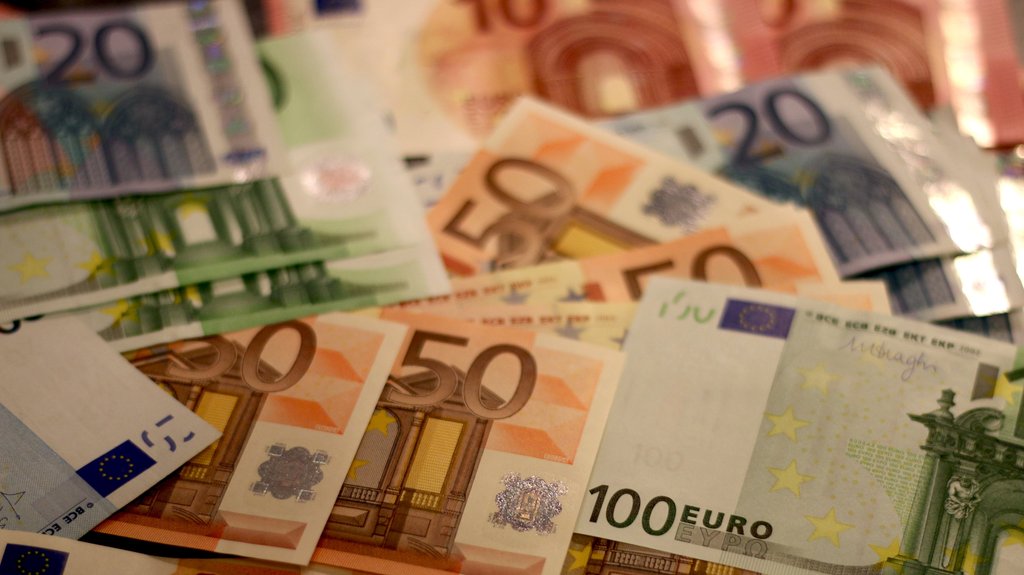 Srednji kurs dinara za evro: Šta donosi vrednost od 117,3388 dinara u četvrtak