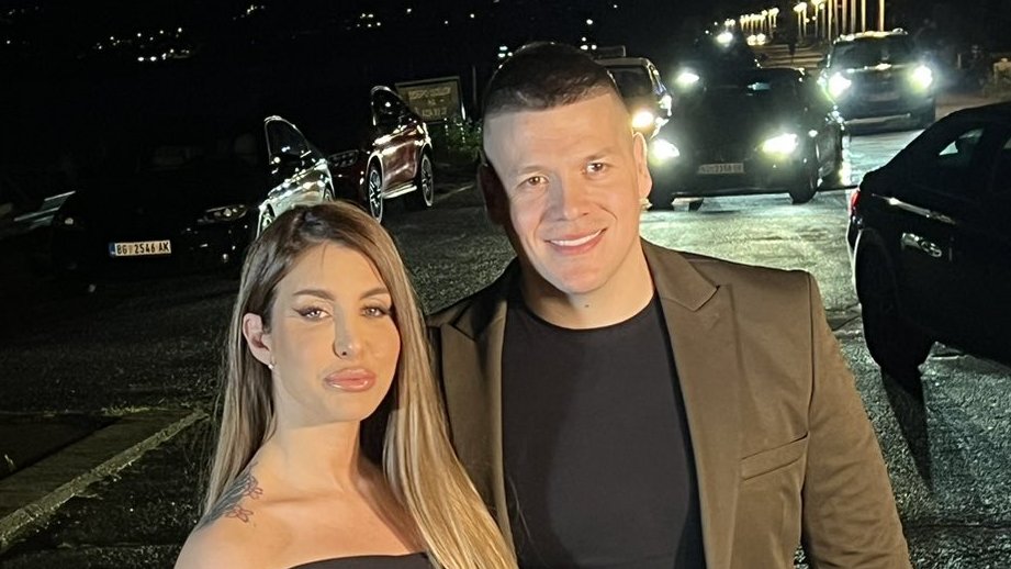 JELENA OTKRIVA DETALJ IZ BRAKA KOJI JE SVE IZNENADIO: Priznala kada je osetila ljubomoru zbog Slobe (FOTO)
