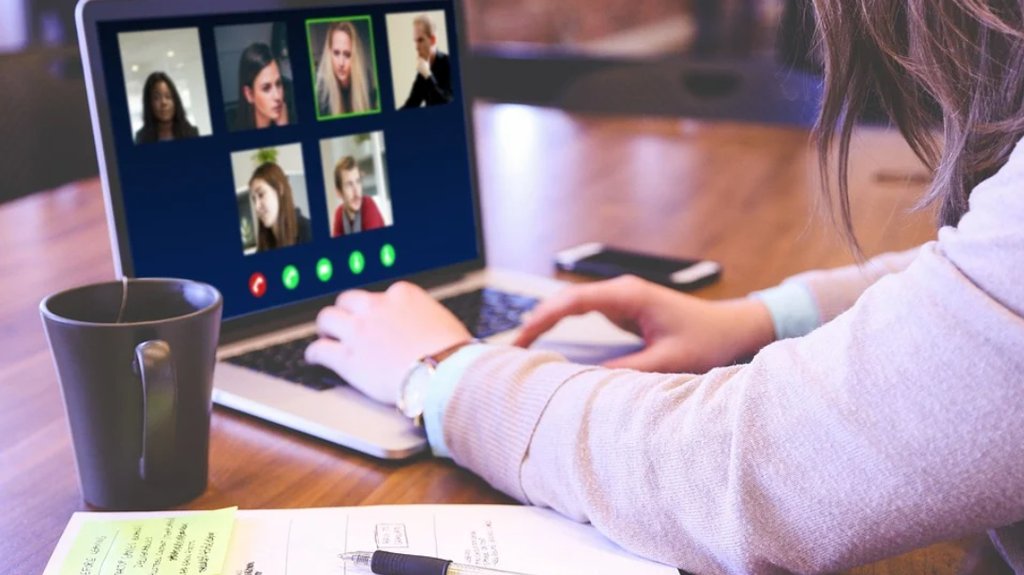 MUP upozorava mlade: Bezbednost na internetu traži znanje i oprez