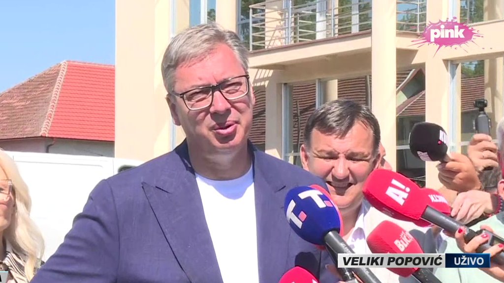 Predsednik Vučić obilazi preduzeća i gazdinstva u Pomoravlju – obilazak Aleksandra Vučića u Despotovcu