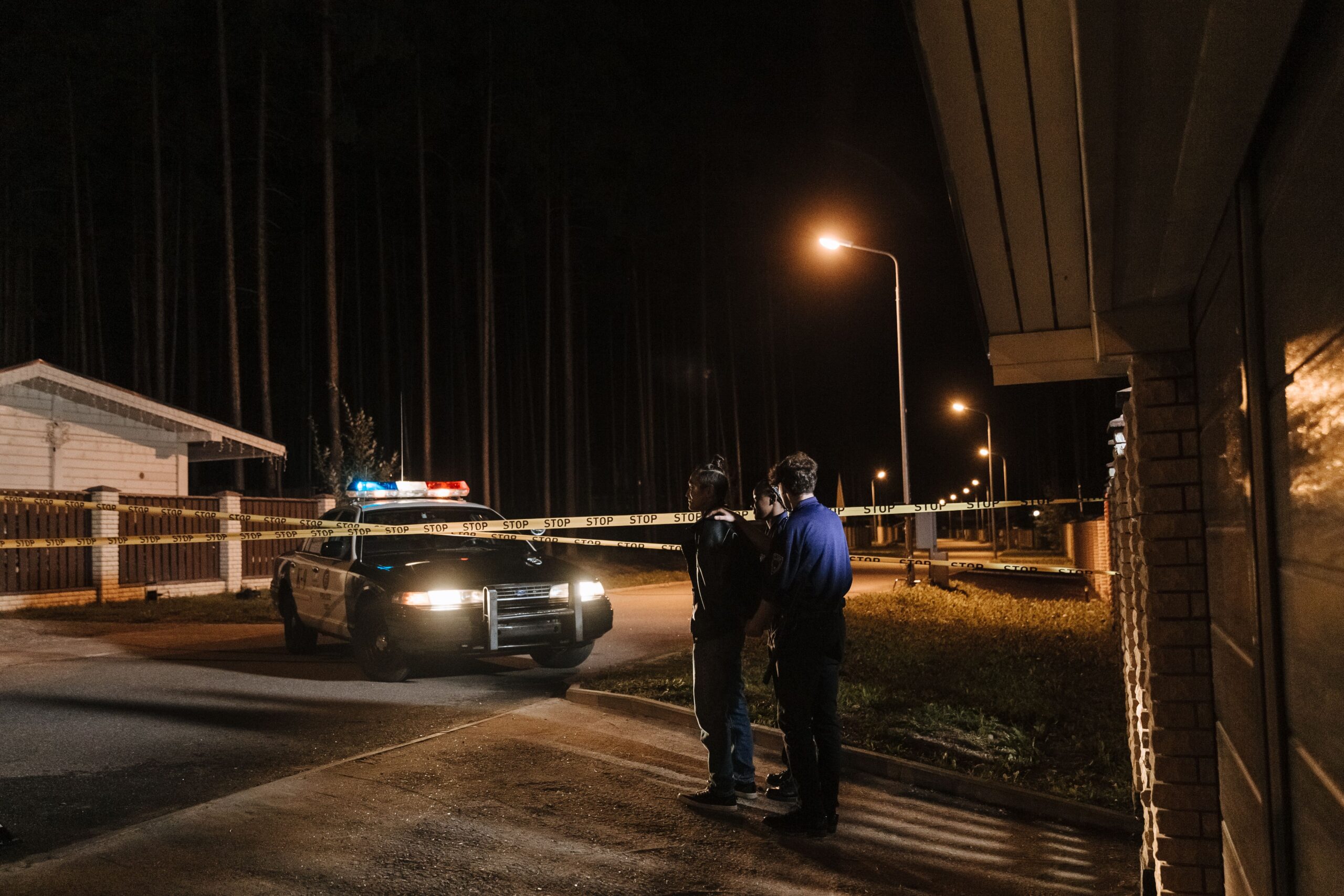 Pucnjava u Besansonu, troje muškaraca teško povređeno, policija blokirala deo grada