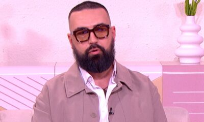 GODINAMA BEZ MAJČINOG GLASA: Emotivni susret Saše Kapora sa majkom u studiju rasplakao pevača (FOTO)