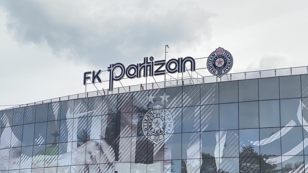 Partizan konačno slobodan: FIFA ukinula suspenziju, Idrisu Baba može da debituje – suspenzija Partizanu