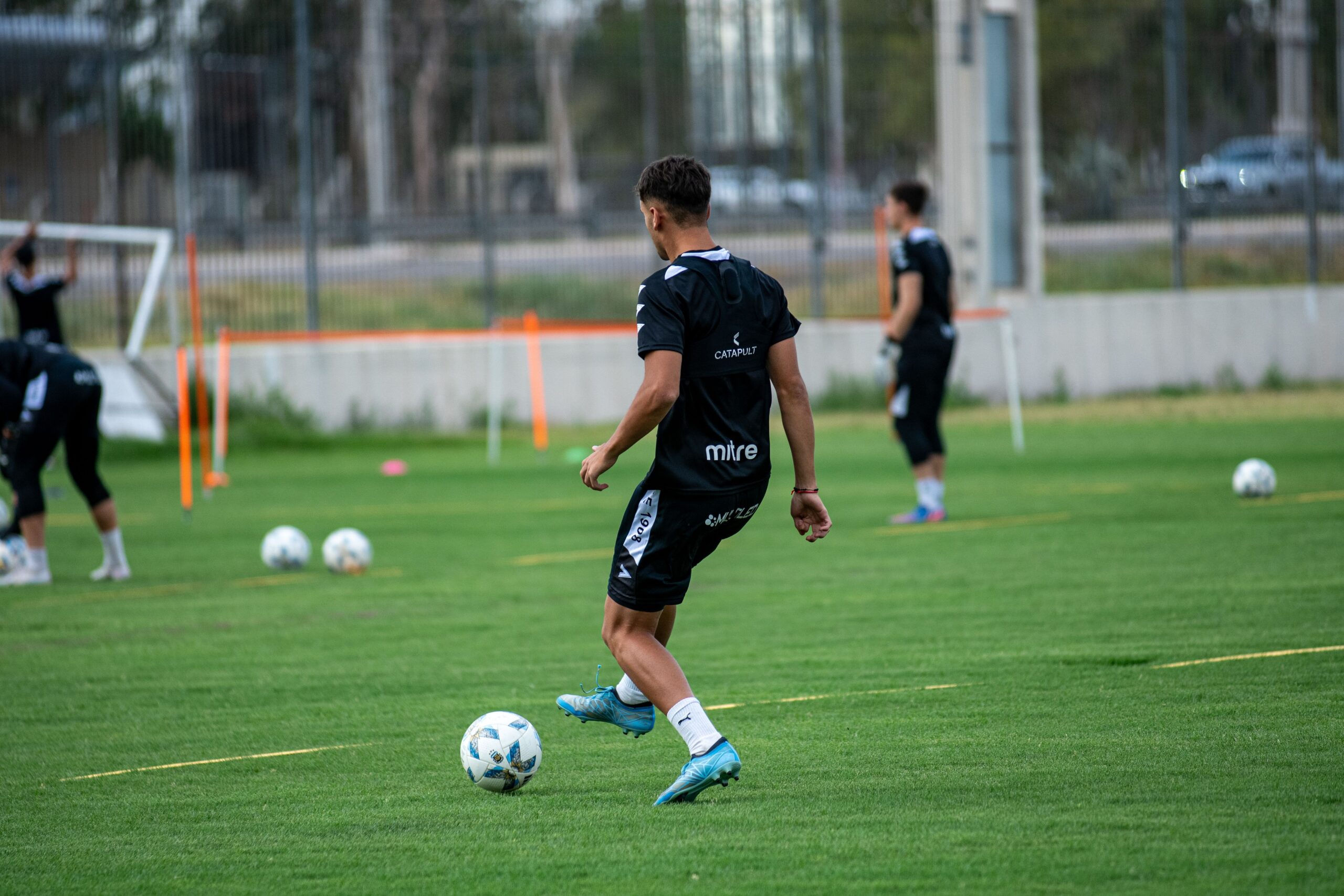 Robbie Ure trenirao sa Seviljom pred meč protiv Rajo Valjekana: Pravo vreme za debi – Robbie Ure Sevilja LaLiga