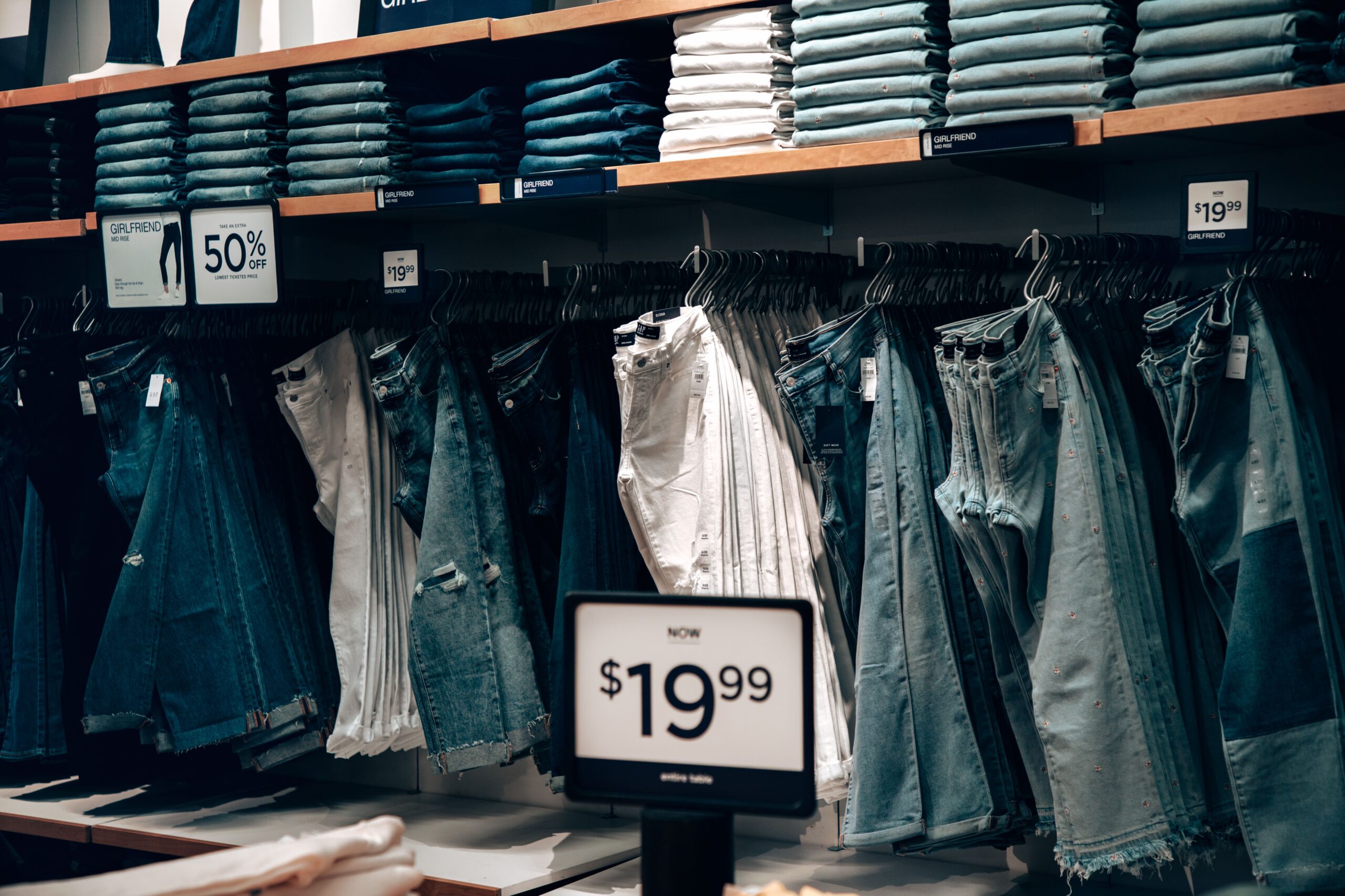 Žene u prodaji donose nove trendove u modnoj industriji – žene u prodaji moda