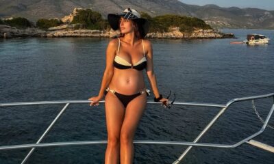 KATARINA DIDANOVIĆ UŽIVA NA LETU SA PORODICOM: Pevačica pokazala trudnički stomak na jahti, reakcije pratilaca ne prestaju (FOTO) – Katarina Didanović trudnoća