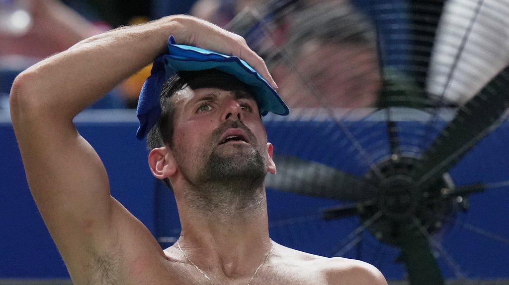 Novak Đoković doživeo zdravstveni problem tokom meča protiv Tijaga Tirantea u Sinsinatiju – povraćanje i zdravstveni problemi Novaka Đokovića