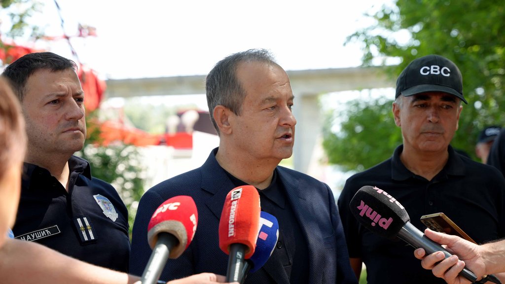 Požar kod Bujanovca: Intervencija vatrogasaca sprečila širenje vatre