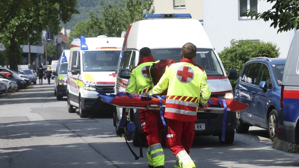 Vatrogasac spasao porodicu iz zapaljenog auta u Austriji: Drama kod Vilaha – zapaljeni auto u Austriji