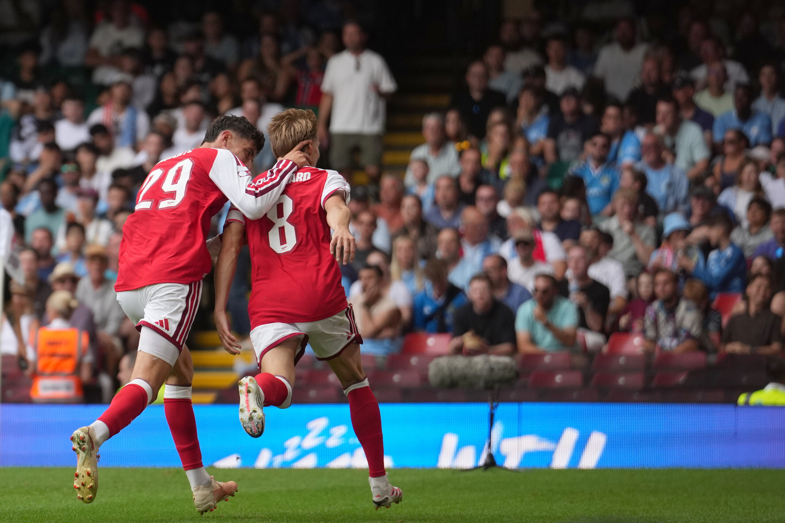 Arsenal osvojio Community Shield protiv Mančester Sitija: Furiozan start i dominacija Artetinih izabranika