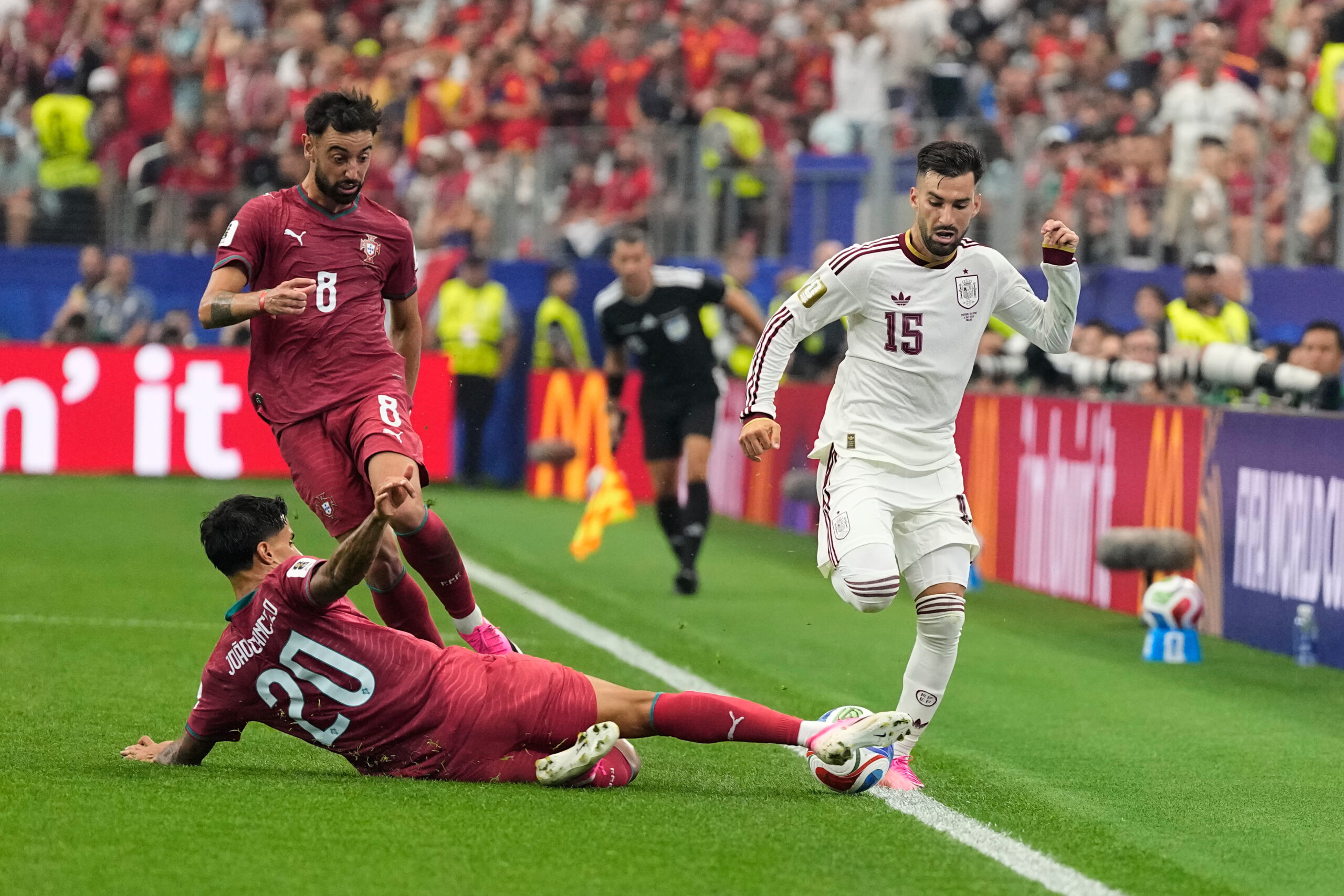Joao Cancelo na korak od povratka u Barselonu: Transfer uskoro zvaničan