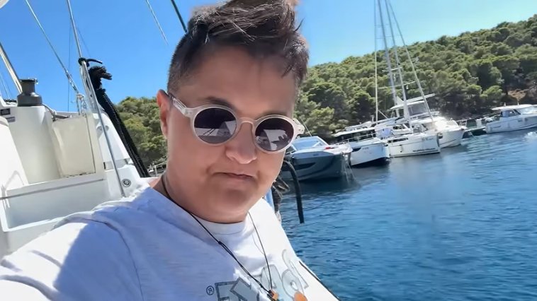 KO BI OVO OČEKIVAO OD MARIJE ŠERIFOVIĆ: Popularna pevačica otkrila još jedan izvor zarade kroz svoj Jutjub kanal (FOTO) – zarada kroz Jutjub