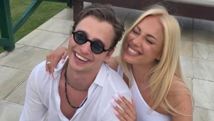 ROMANTIČNI TRENUTAK NA DRUŠTVENIM MREŽAMA: Aleksej Bjelogrlić i Sara Jo podelili emotivnu fotografiju (FOTO)