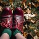 Midi haljina u burgundy boji postaje hit za prelaznu sezonu – midi haljina moda