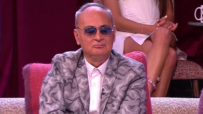 DA LI PEVAČI TREBA DA MENJAJU IMIDŽ: Aca Ilić iskreno o novoj generaciji i tetovažama na sceni (FOTO) – mišići i tetovaže kod pevača