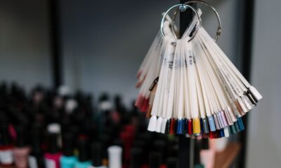 Viktorija Bekam postavlja trend dusty rose manikira među damama – Viktorija Bekam manikir