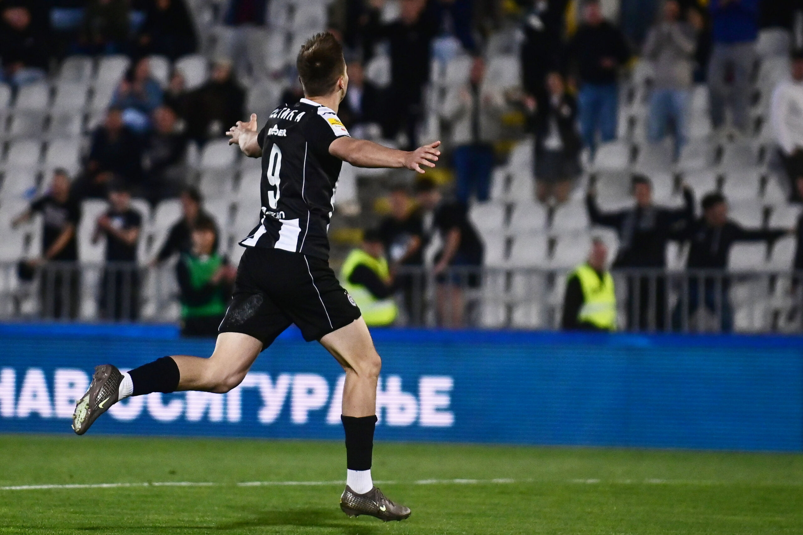 Andrej Kostić na novom izazovu: Talentovani napadač iz Partizana ide na pozajmicu u Spartu Rotterdam