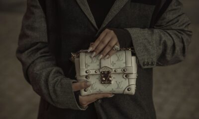 Najtraženiji modeli torbi za jesen: Klasičan šik dominira trendove – Chanel Dior torba