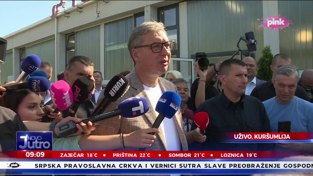 Predsednik Vučić započeo obilazak Topličkog okruga i razgovara sa građanima