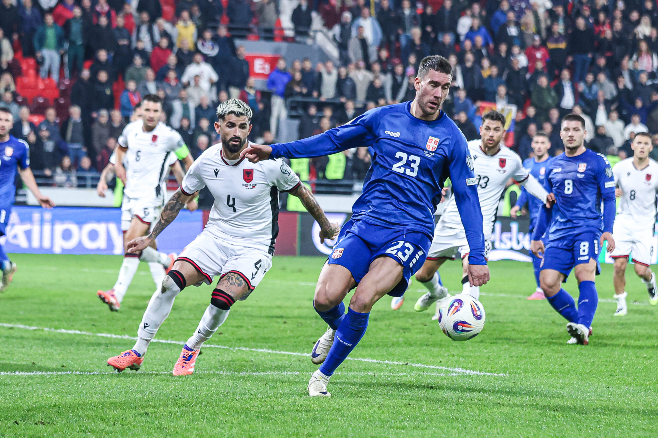 Bešiktaš ubedljiv protiv Kauno Žalgirisa 3:0: Debi Dušana Vlahovića uz ovacije navijača