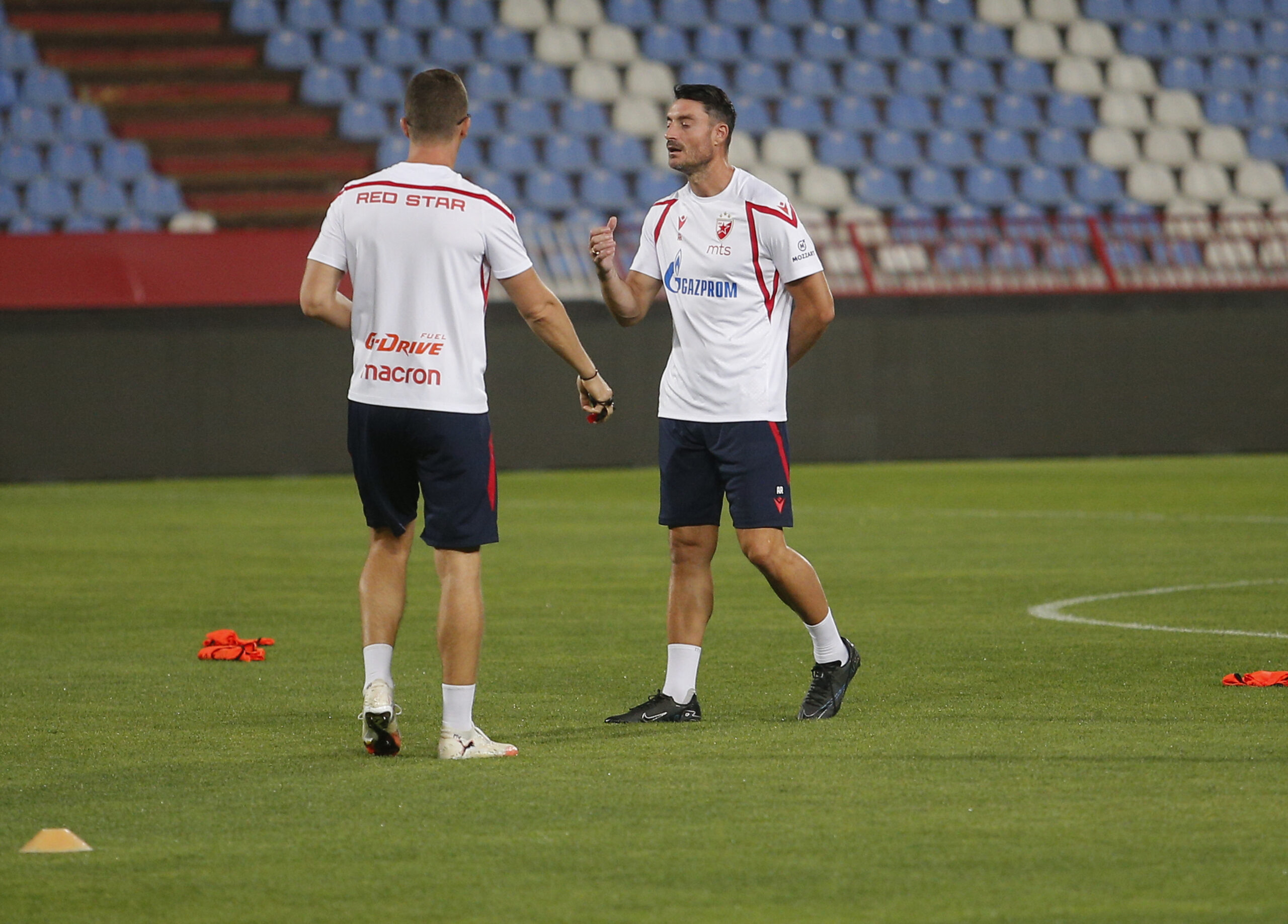 Crvena zvezda pred ključnih 180 minuta: Počinje operacija Albert Rijera – Crvena zvezda Albert Rijera
