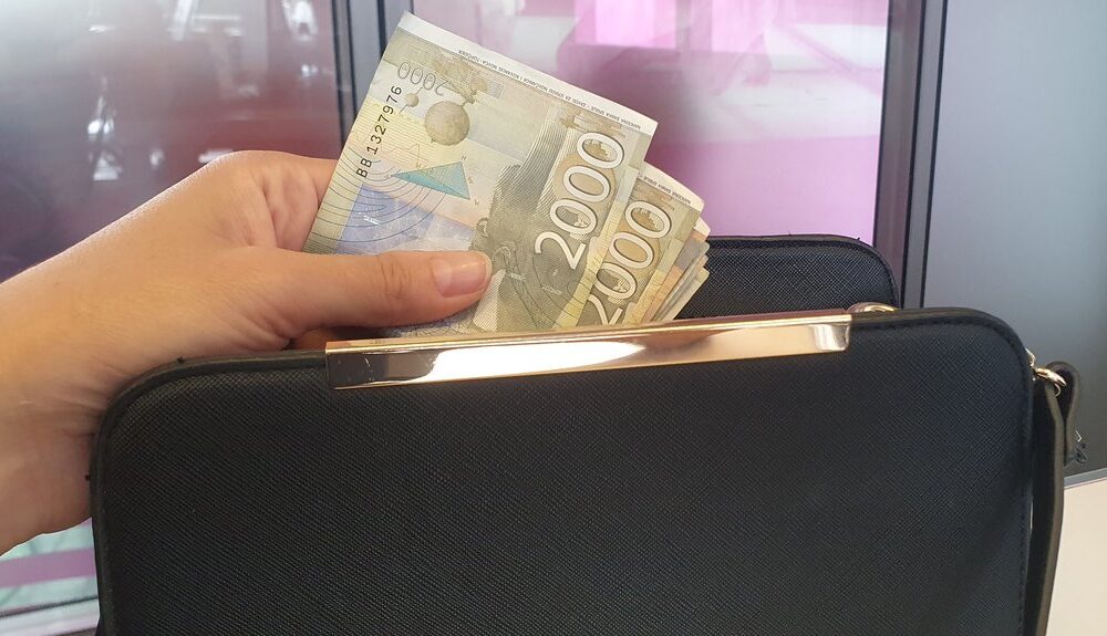Isplata novčane naknade za nezaposlene: Kada stiže novac na račune
