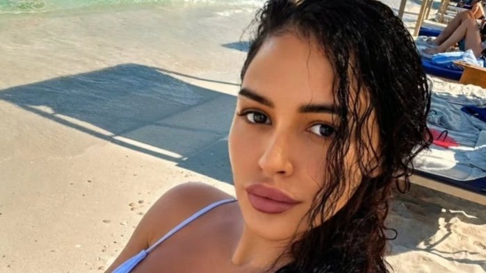 ZANIMLJIVA TRANSFORMACIJA NA PLAŽI: Aleksandra Mladenović oduševila fanove fotografijom u mini bikiniju (FOTO) – Aleksandra Mladenović Instagram