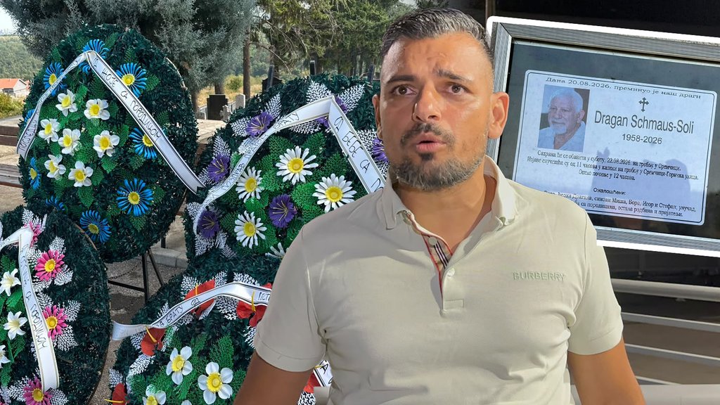 EMOTIVNI TRENUTAK NA GROBLJU U SREMČICI: Bora Santana ispratio oca na večni počinak, porodica i prijatelji ostavili potresne poruke (FOTO)
