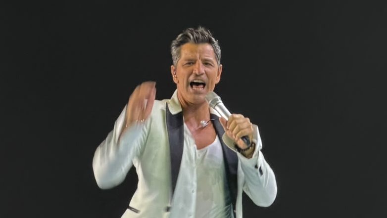 ENERGIJA NA UŠĆU KAKVU RETKO VIĐAMO: Sakis Rouvas priredio beogradskoj publici spektakl na Dragi Bravo festivalu (FOTO) – Sakis Rouvas u Beogradu