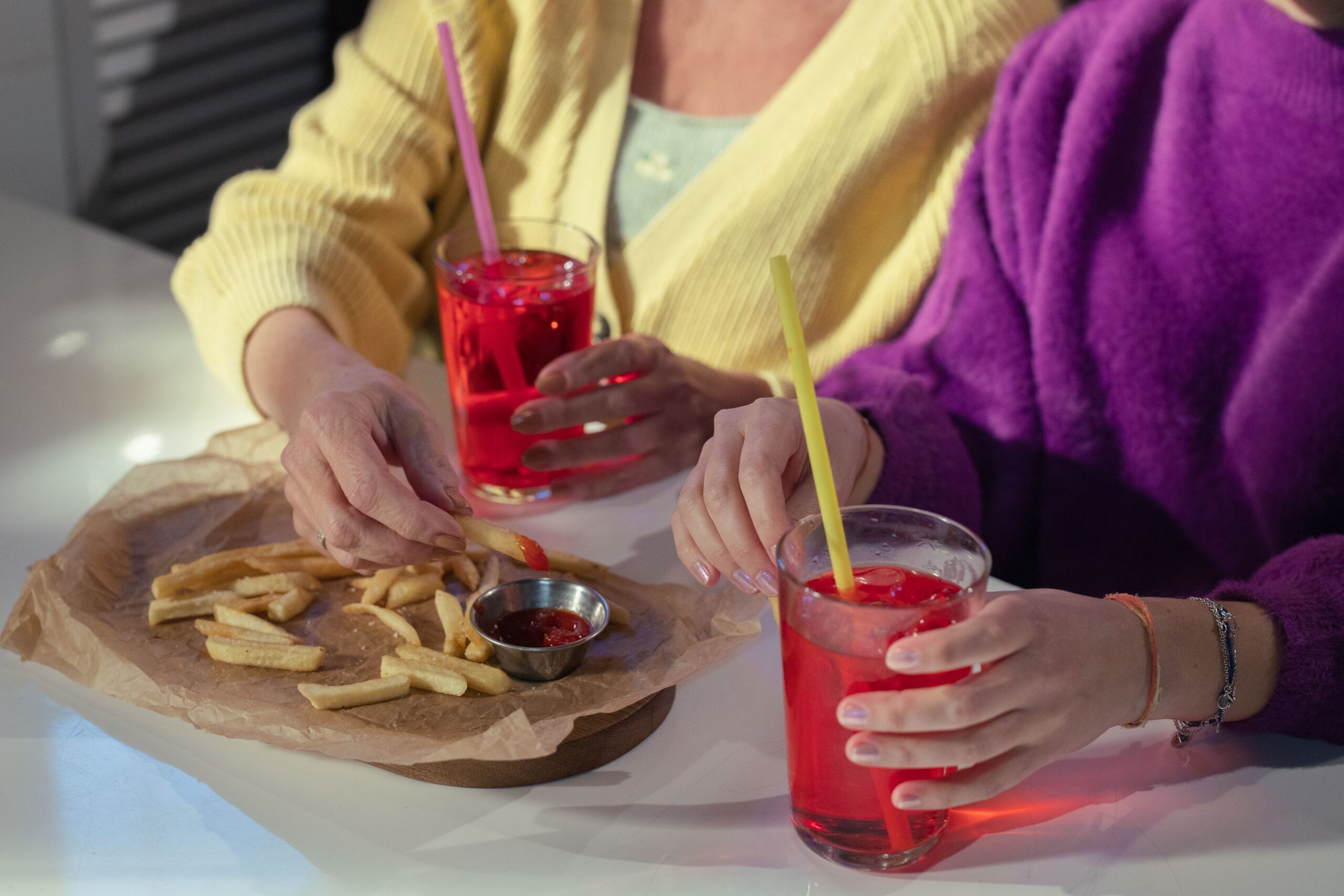 Hrana i pića koja mogu ugroziti vaš mozak: Preporuke za žene