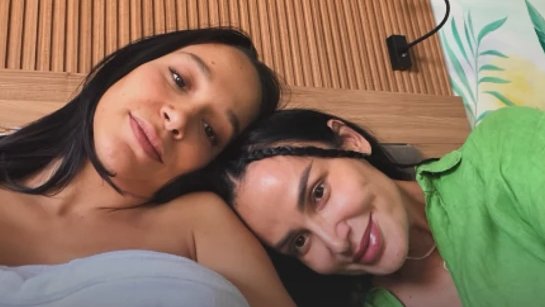 KAKO JE PORODICA JOŠ BLIŽA POSLE PRINOVE: Indi Aradinović otkrila koliko ju je dolazak Editine bebe promenio (FOTO) – odnos Indi i Edita