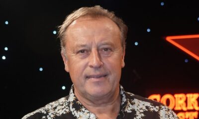KAKO SE BOBAN ZDRAVKOVIĆ NAŠAO U NEOBIČNOJ SITUACIJI: Pevača su pomešali sa konobarom, pa otkrio šta se zapravo dogodilo (FOTO) – Boban Zdravković konobar